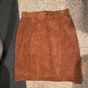 Suede 100% leather brown mini skirt w/back zipper size 5/6 jr size. Vintage